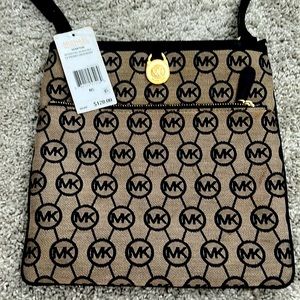 Michael Kors MK Kempton Crossbody